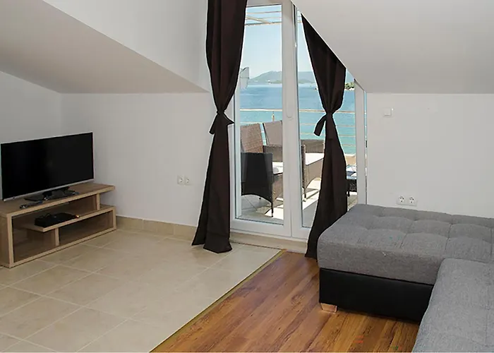 1 Bedroom Stunning In *