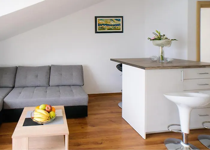 1 Bedroom Stunning In 아파트