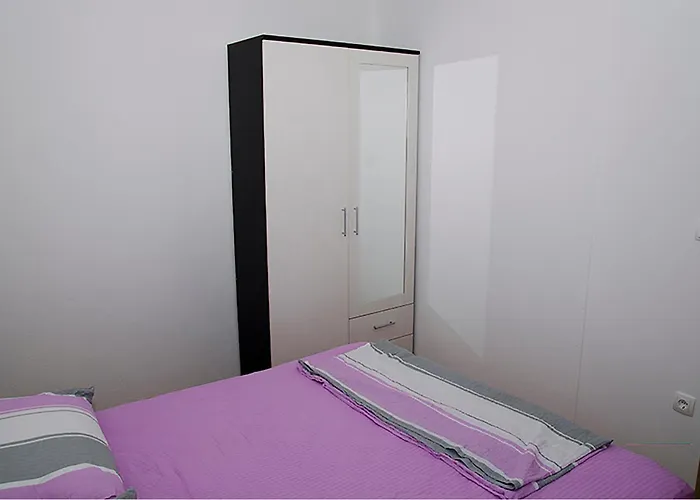 1 Bedroom Stunning In 아파트 *