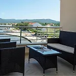 1 Bedroom Stunning In *