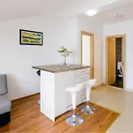 1 Bedroom Stunning In Apartmán