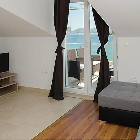 Awesome In With House Sea View *