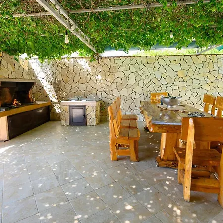 Awesome In With House Sea View Apartment